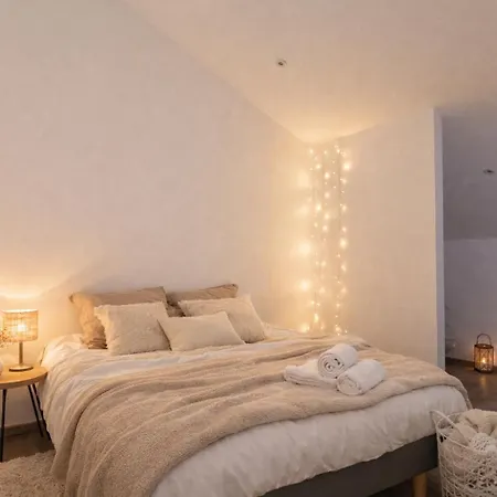 De La Seine Apartment *