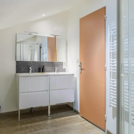 De La Seine Apartment