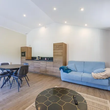 De La Seine Apartment *